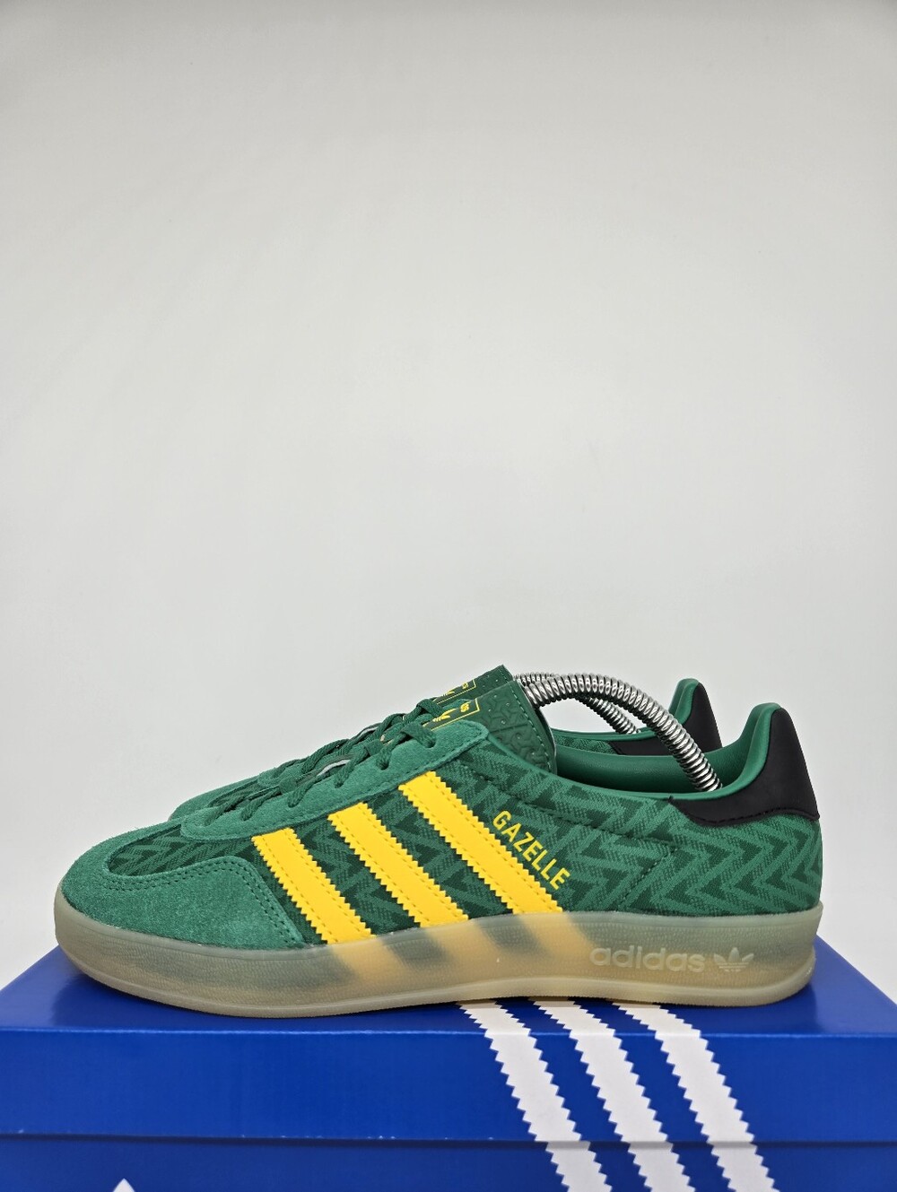 adidas Women's Gazelle Indoor JR2416 Green EQT Yellow Shoes Size 6.5